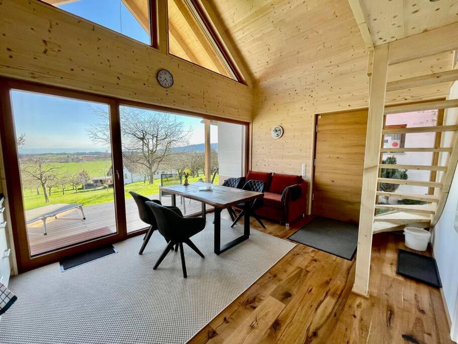 Zweistoeckiges Natur-Holzhaus Mit Berg- & Seesicht Horgenzell Εξωτερικό φωτογραφία